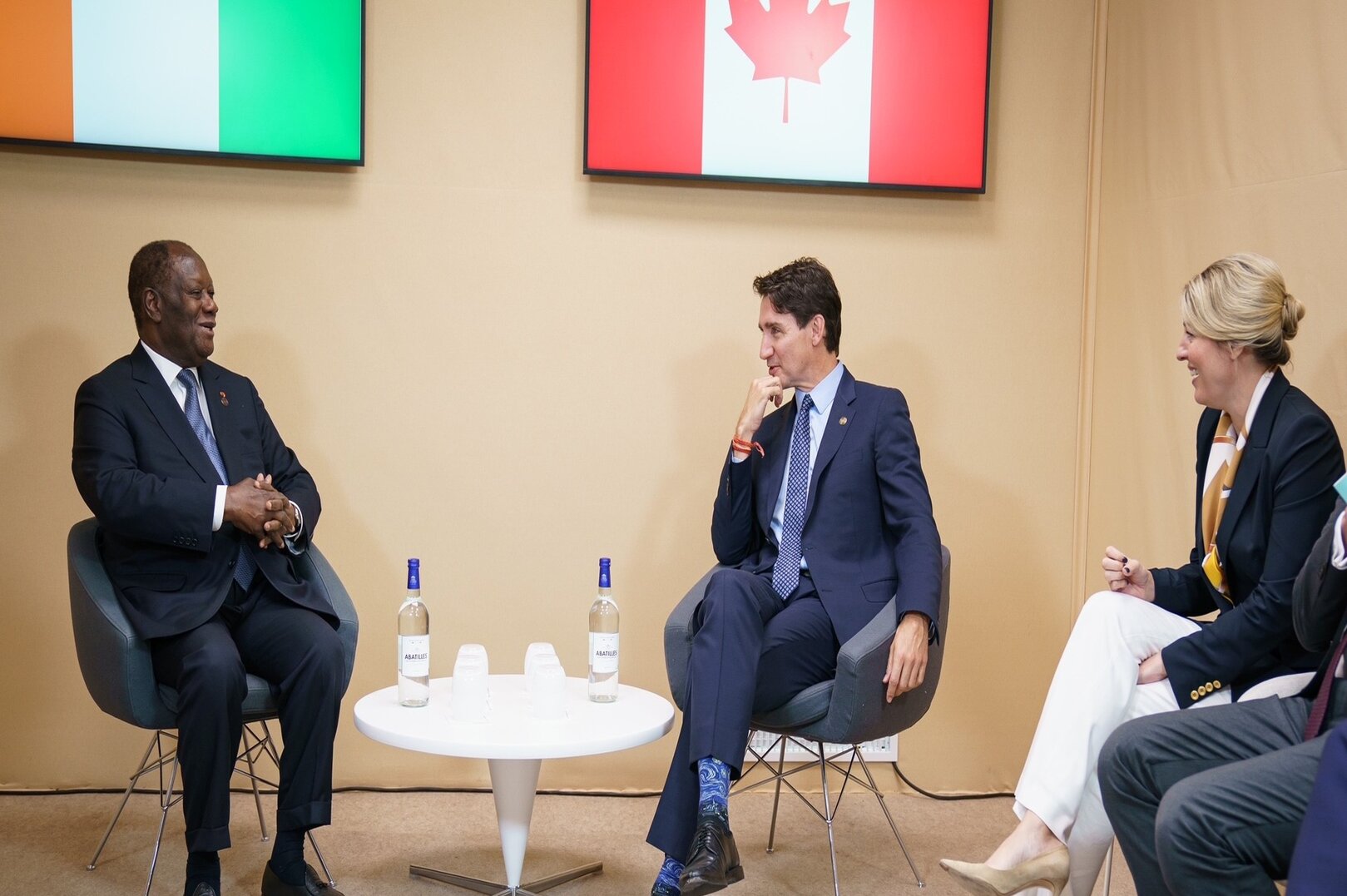 Meeting between Canadian Prime Minister Justin Trudeau and Ivorian President Alassane Ouattara on the Sidelines of the 19th Francophonie Summit